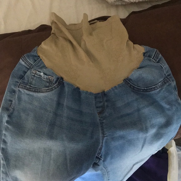 Maternity Jeans - Picture 3 of 4